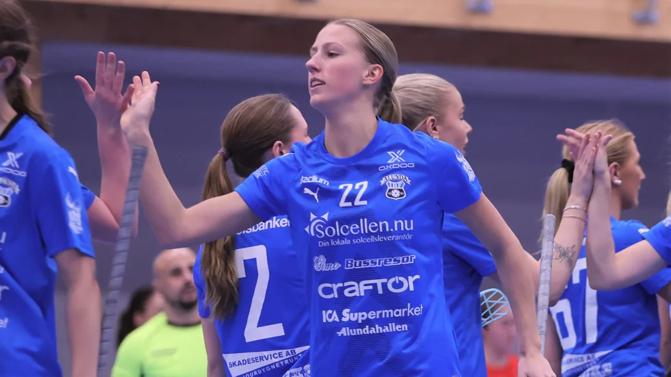 Elin Höglund är Alundas poängdrottning. Under söndagen spelar hon och laget en match mot AIK som kan sluta i kval till superligan.