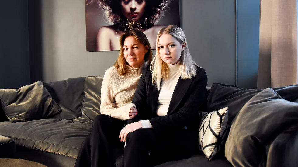 Efter operationen i Rumänien är Stine helt smärtfri. Hon har fått sitt liv tillbaka och mamma Ann-Helen känner igen den gamla energiska och handlingskraftiga Stine, som börjat komma tillbaka efter operationen. 