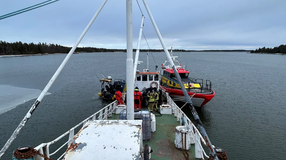 I helgen fick Kustbevakningen rycka ut till det sjunkande fartyget BP23. Nu står det klart att kommunen ska se till att fartyget försvinner.