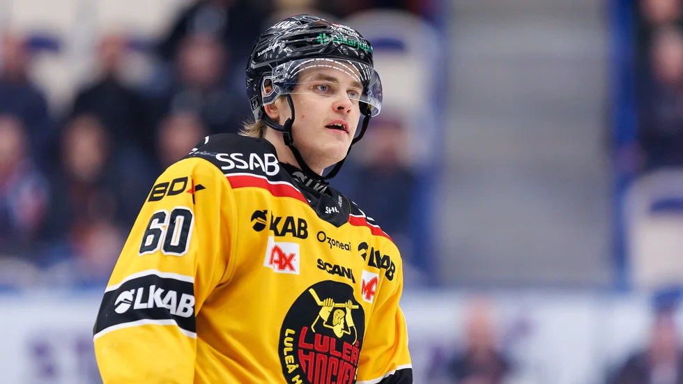 Julius Honka.