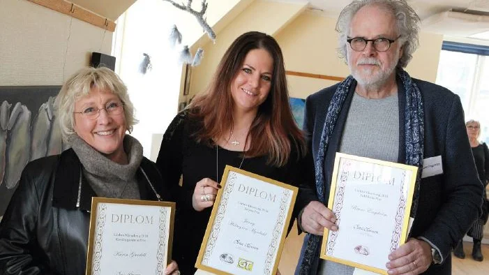 Karin Gardell, Jenny Holmgren Myrdahl och Bruno Engström prisades i Lärbro.