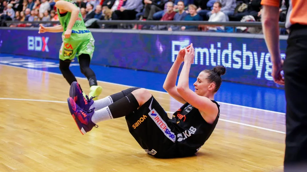Anna Barthold.