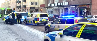 Förklaringen till stora polisinsatsen i centrala Eskilstuna: "Väldigt obehagligt när det händer"
