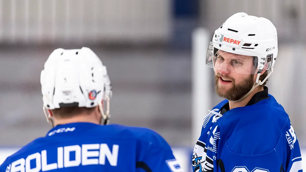Johan Lindberg gjorde fem mål när Clemensnäs vann i hockeytvåans sista match.