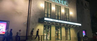 Dramatik under musikelevernas föreställning – hela teatern fick utrymmas efter brandlarm: "Olustigt"