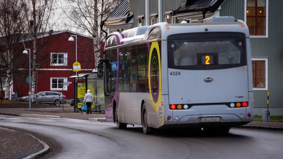 En kvinna köpte en bussbiljett som skulle gälla för både Länstrafiken Norrbotten och Piteå Stadsbuss. Men i Piteå visade det sig att biljetten inte gick att använda. (Arkivbild)