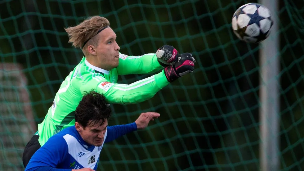MATCHVINNARE. Ungen Jens Resin räddade en straff och tre poäng till Assi.