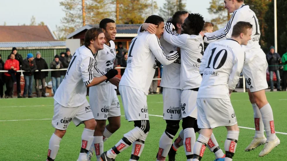 KAN TAPPA. GMFF riskerar att bli av med både tränare och nyckelspelare efter sitt överraskande avancemang till division II.