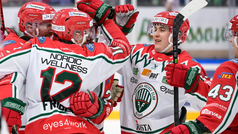 Frölunda vände och vann mot Färjestad.
