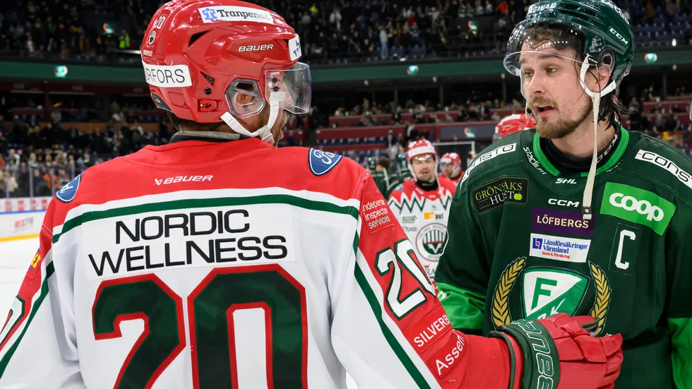Linus Johansson, till höger, blev irriterad på Joel Lundqvist.