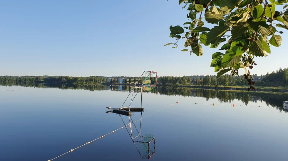 Här mittemot Kanotudden finns ett förslag på att bygga en gång- och cykelbro i Ursviken vid udden bredvid URSVIKEN Technology och över mot Nyhamn/Stackgrönnan.