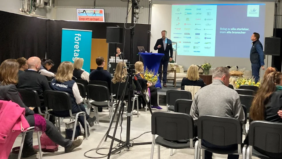 Simon Helmér, Östsvenska Handelskammaren, och Pär Lyckbring, Randstad, höll ett nyttigt och tankeväckande pass om företagens kompetensförsörjning. 