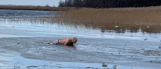 TV: Se nyårsbadarna trotsa kylan • "Det är för den goda sakens skull"