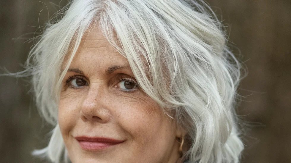 Christina Hesselholdt (född 1962) introducerades på svenska 2017 med romansviten "Sällskapet". Senast gav hon i Sverige ut boken "Vivian" (2020).