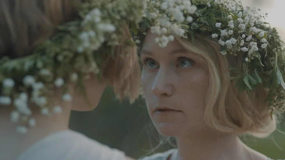 Hanna Nygårds och Marina Nyström spelar huvudrollerna i kortfilmen Förbjuden kärlek.
