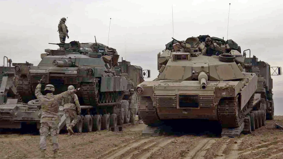 Stridsvagnar av modell M1A1 Abrams, här i Irak år 2005. Arkivbild.