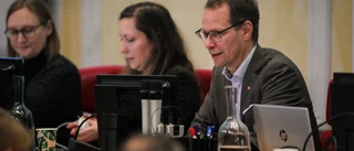 JÄTTEBRÅKET: Här spårar debatten ur i fullmäktige
