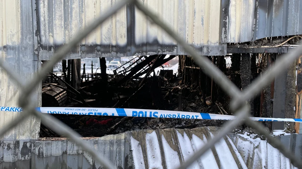Förrådet har brunnit ut och allt inuti är brandskadat och förstört.