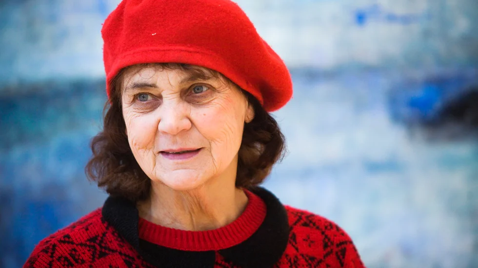 Irène K:son Ullberg växte upp i Strängnäs men bodde en stor del av livet i Katrineholm. Hon avled på julafton 2022 i en ålder av 92 år.