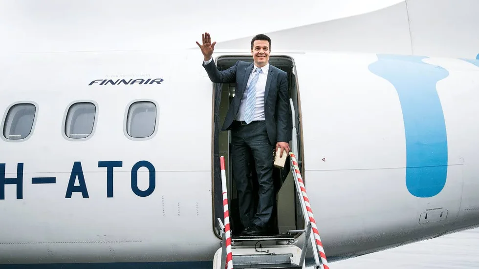 HEJ DÅ! Bilden är från maj då Kenneth Gillberg, försäljningschef på Finnair, trodde mycket på linjen Luleå-Helsingfors. Men ett halvår senare avbryter Finnair satsningen.