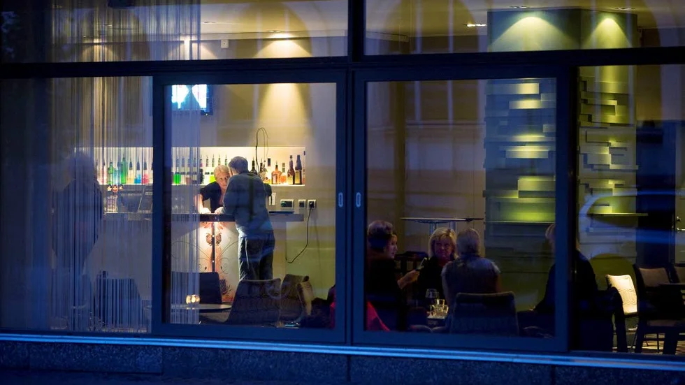 Serveringstillstånden tätnar över hela landet.