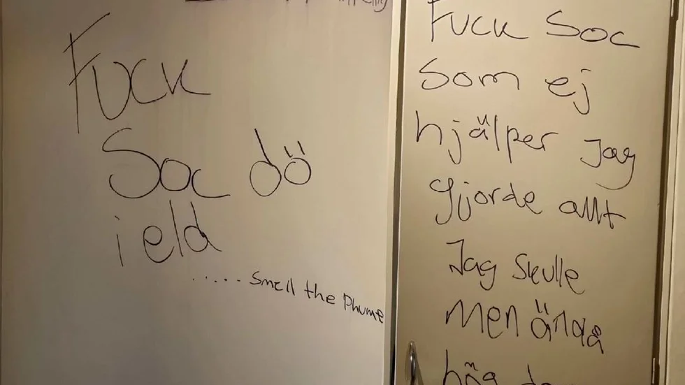 Ett axplock av mannens klotter som fanns från golv till tak i bostaden.