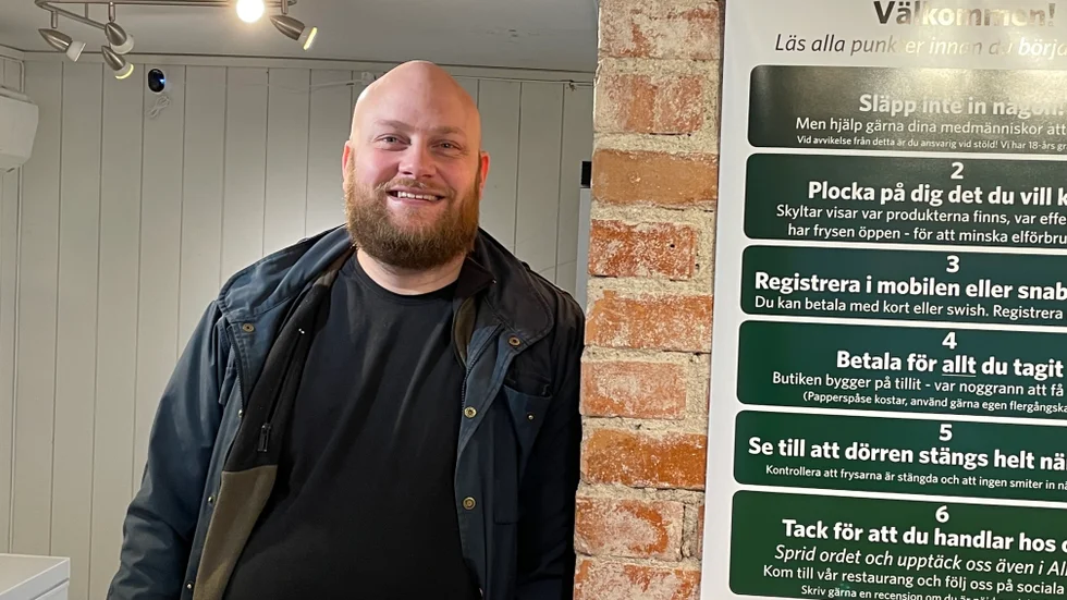 Almviks mathantverk har en obemannad butik på Storgatan. Erik Askenberger driver verksamheten.