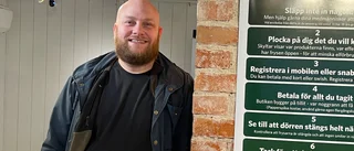Svårt men inte omöjligt: "Vi fortsätter med butiken så länge folk inte slutar att handla"