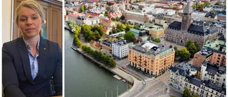 Nu är skuldsatta tjänstemannen tillbaka: "Hur såg ni det?"
