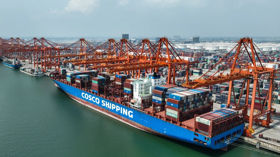 Kinas handel sjunker oväntat, både vad gäller import och export, i oktober, enligt färsk statistik.