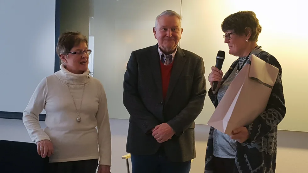 Avtackades. Berit Thorngren, Gunnar Thorngren och Gerd Broberg.