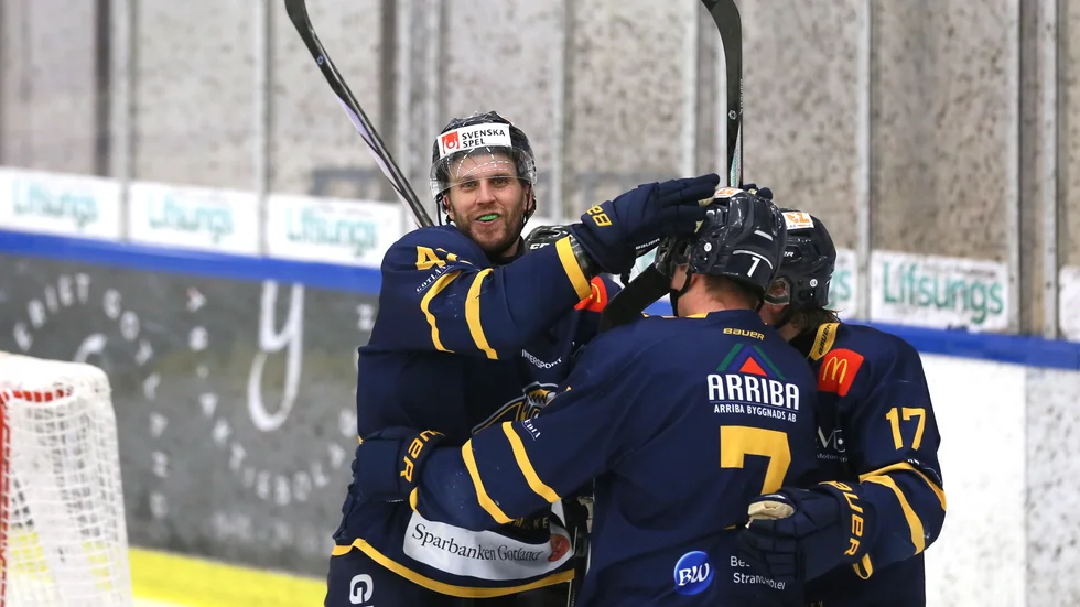 Sebastian Harila jublar efter att ha satt dit segermålet.