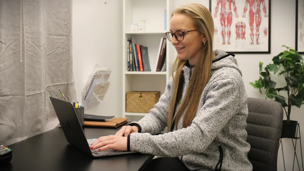 "Jag trodde aldrig att jag skulle driva eget, men så blev det. Det är väldigt mycket roligare än jag trodde att det skulle vara. Den här saken som jag sa att jag aldrig skulle göra kan kanske vara det coolaste jag gjort", säger Sandra.