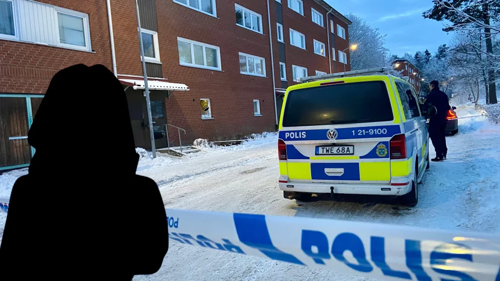 En kvinna i 30-årsåldern misstänks ha mördat en kvinna i 80-årsåldern i Valsätra. Hon tvångsvårdades för sina psykiatriska problem tidigare i år. 