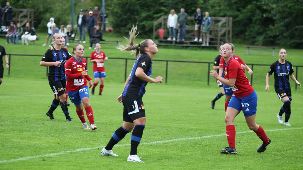 Borens IK:s damlag startar utomhussäsongen nu på fredagen. Borta mot Hjulsbro i Östgötacupen.
