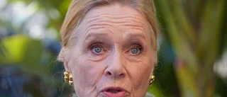 Liv Ullmann kräver att Assange släpps fri