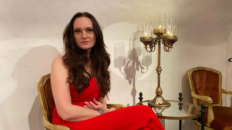 Caisa Ericson släppte nyligen sin debutroman. 