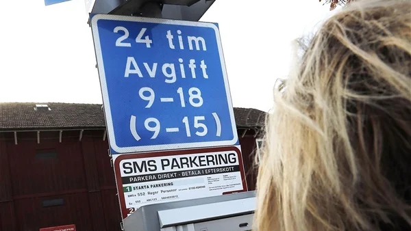 Nu finns flera olika sätt att betala på hamnparkeringen.