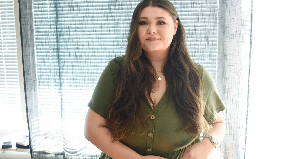Jessica Öström från Piteå gick vidare i "Idol" och fick en guldbiljett efter ett framträdande som hon skäms över.