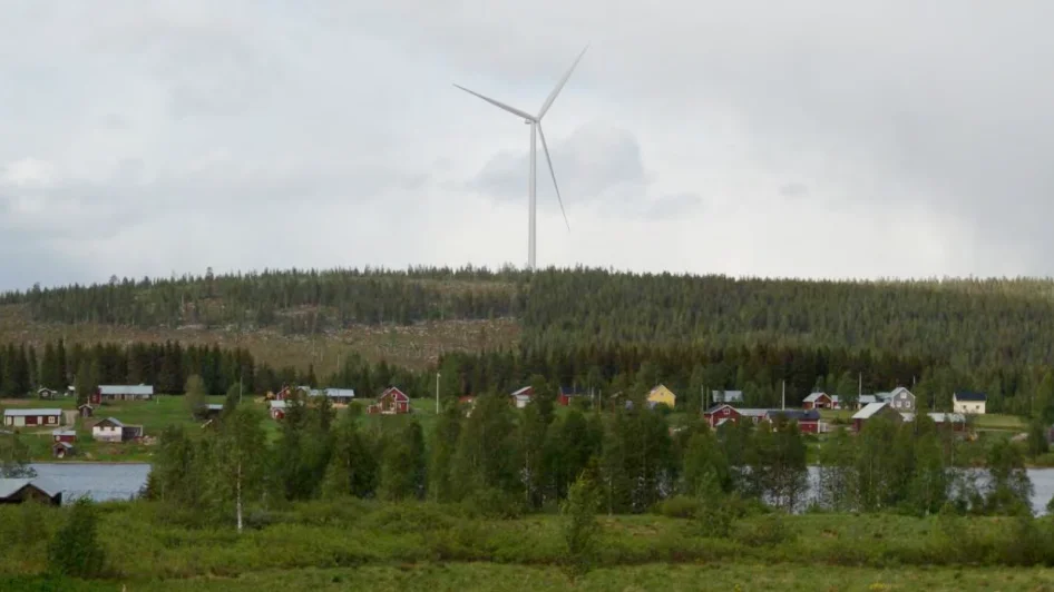 Vattenfall drar tillbaka sin ansökan om en vindkraftspark i Käymävaara. Området betecknas som orört och tyst, lämpligt för den naturturism som bedrivs.