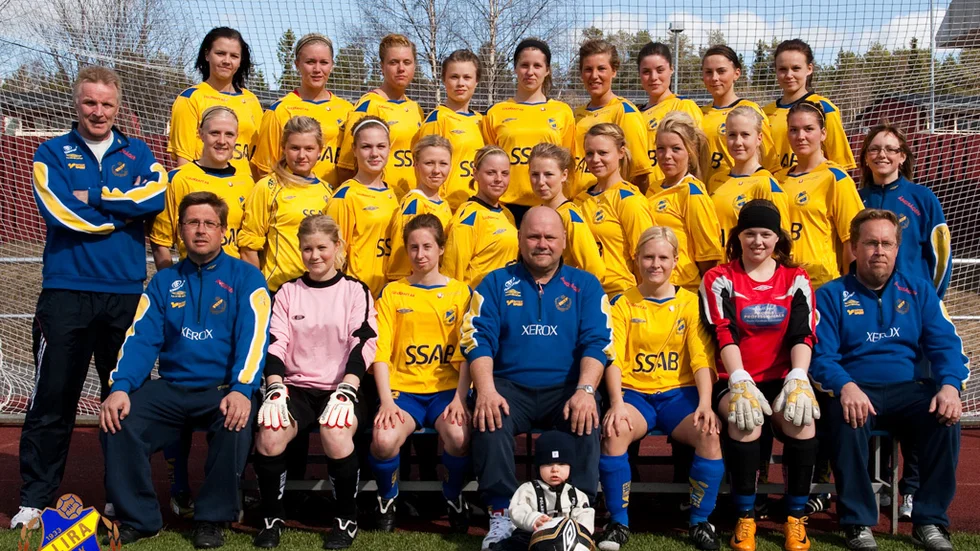 Lira BK vann division 3 Norrbotten 2009, motsvarigheten till dagens division 2. Laget vann även i DM futsal tre år på raken 2007-2009. NSD:s Olov Abrahamsson ingick i ledarstaben.