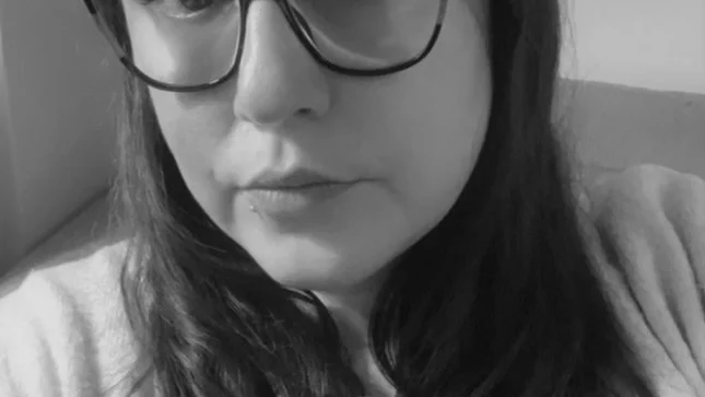 Småbarnsmamman Sofia Arteaga Belzu berättar att det inte gick att få tag på paracetamol eller ibuprofen under nyårshelgen när dottern hade 40,7 graders feber och öroninflammation. "Min man var ute och letade på mackar, i butiker och apotek i hela Uppsala, men det fanns ingenstans", berättar hon.