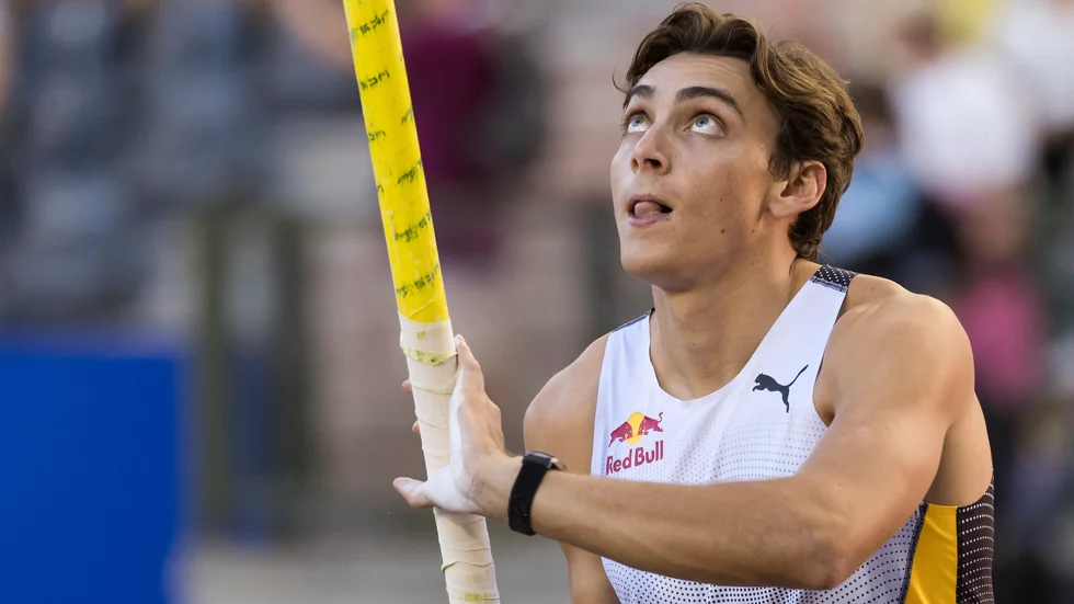 Armand Duplantis satte världsrekord i Diamond League-finalen i Eugene med 6,23. Arkivbild.