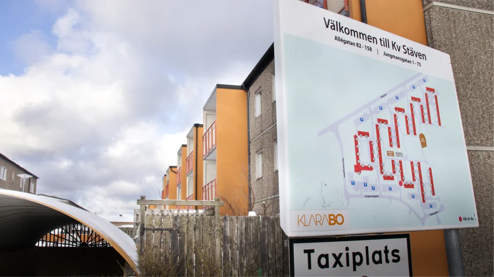 Klarabo som äger bland annat kvarteret Stäven har enligt Hyresgästföreningen höjt hyran med 55 procent efter en vanlig renovering.