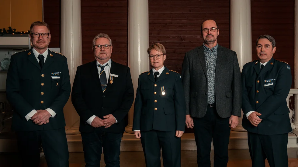 NOR. Från vänster: Nils Johansson, chef Norrbottens regemente, Stefan Fredriksson, fanjunkare Maria Öberg, Robert Larsson, regementsförvaltare Ted Strömbäck.
