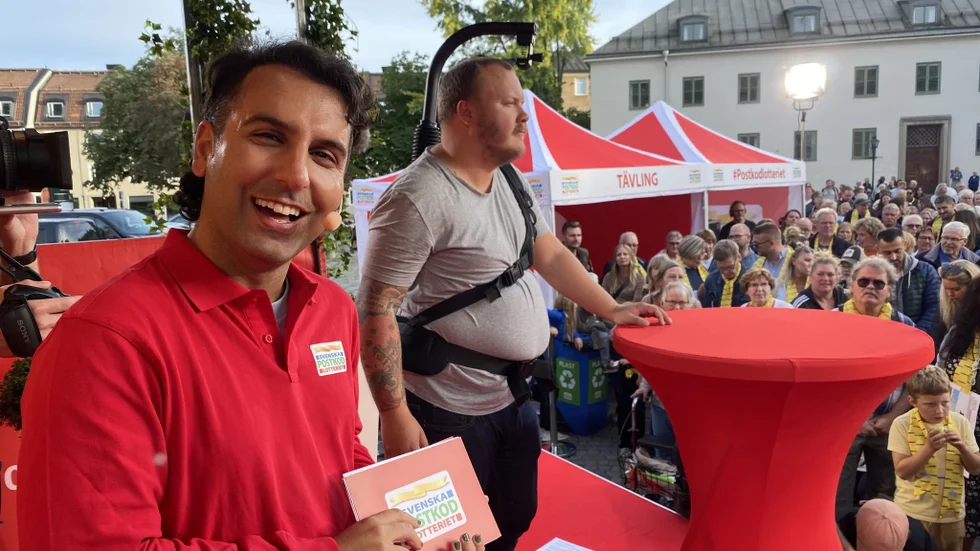 Postkodlotteriets vinstutdelare och kvällens programledare Daniel Paris etablerade från första början ett namn för Linköping - turstaden. Så många gånger har Postkodlotteriet varit i Linköping och han hoppas på att återvända.