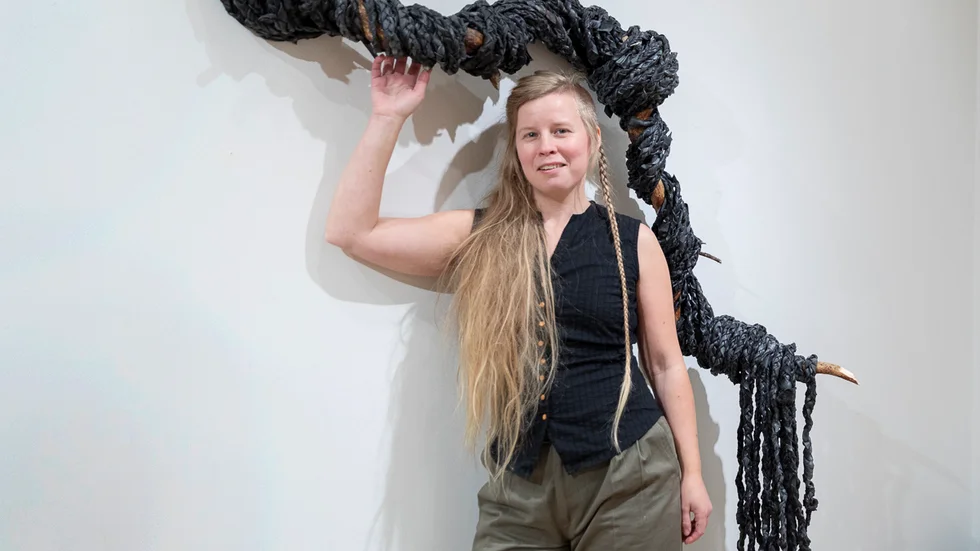 Jessica Segerberg i utställningen i Kiruna konsthall.