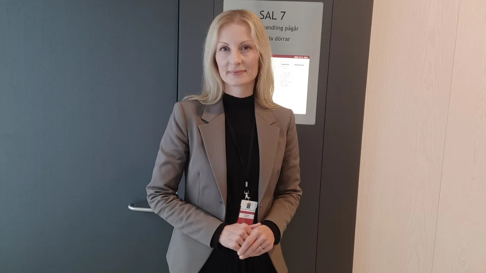 Luleå tingsrätt gick på åklagaren Gabrielle Engström linje och dömer mannen till tre års fängelse för våldtäkt av en kvinna i 20-årsåldern.