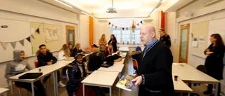 Workshop på Thomasgymnasiet – kommunförfattaren uppmanade elever att skriva