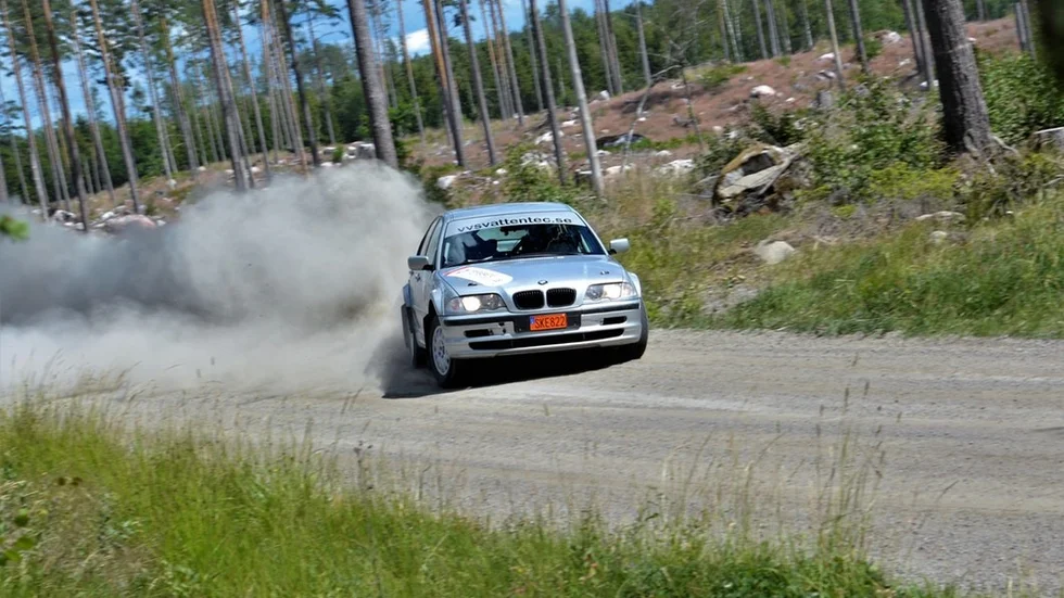 Antti Johannesson från Eskilstuna MK in action under förra helgens DM, som kom tillbaka till rallyspåret i en BMW efter ett uppehåll.